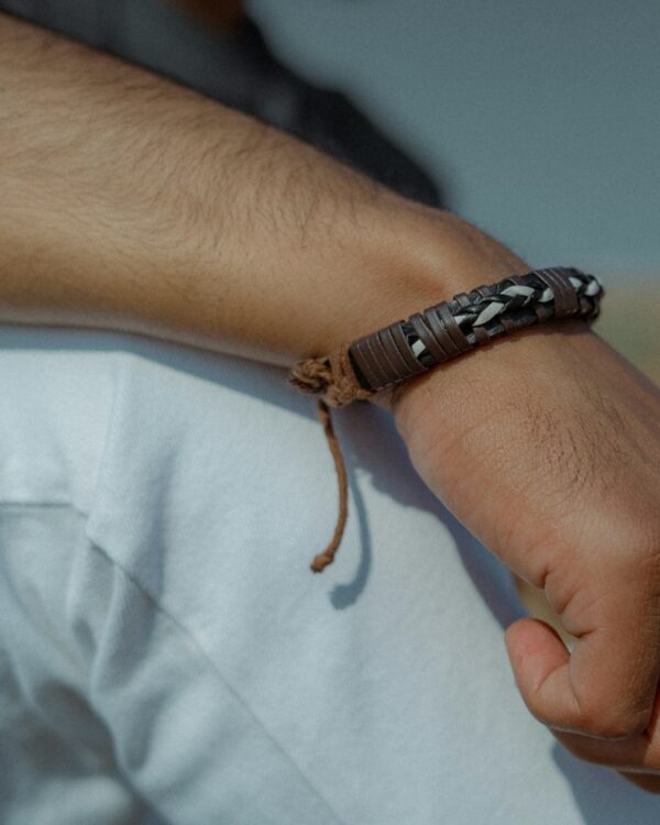 Pulsera trenza clásica de cuero marrón